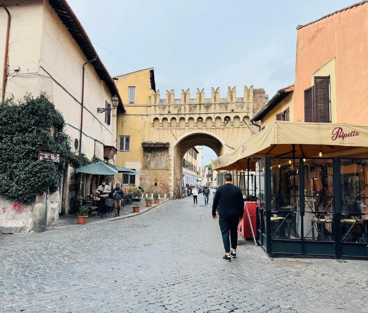 Trastevere Garibaldi 14 Roma